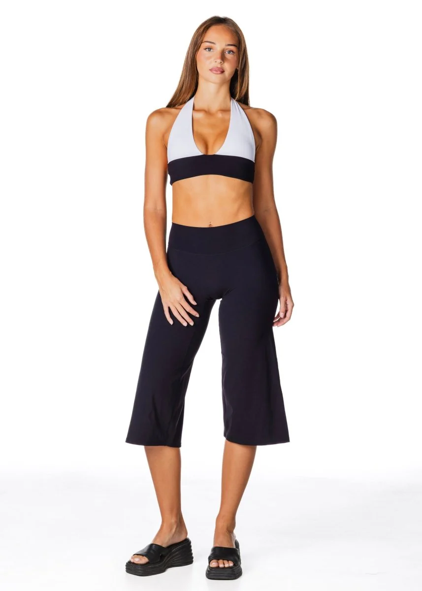 Flow Capris - Black - Image 3